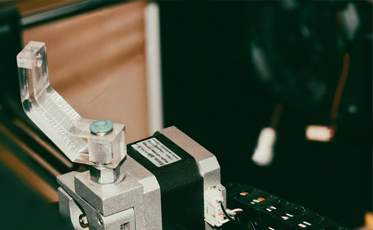 Las piezas de metacrilato son grandes incorporaciones en diseños industriales siempre y cuando se haya trabajado correctamente con ellas